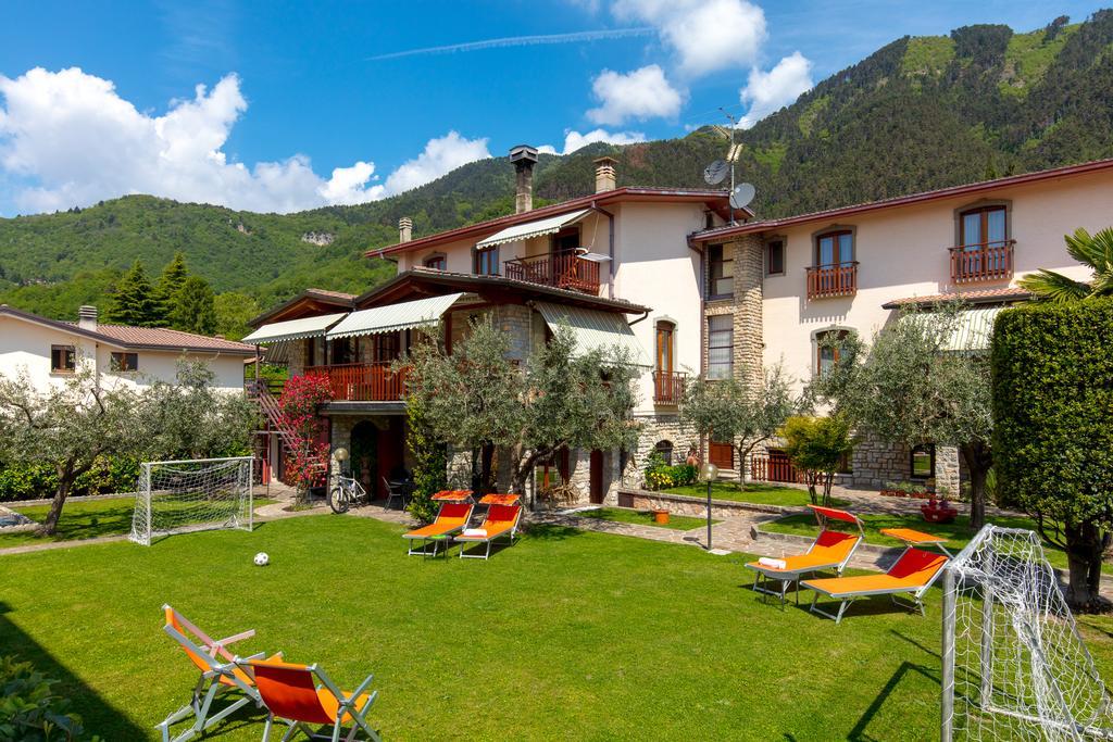 Villa Mariarosa Apartments Tignale Eksteriør billede