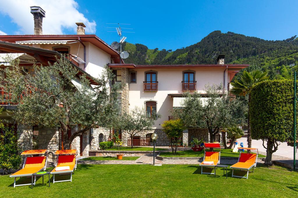 Villa Mariarosa Apartments Tignale Eksteriør billede