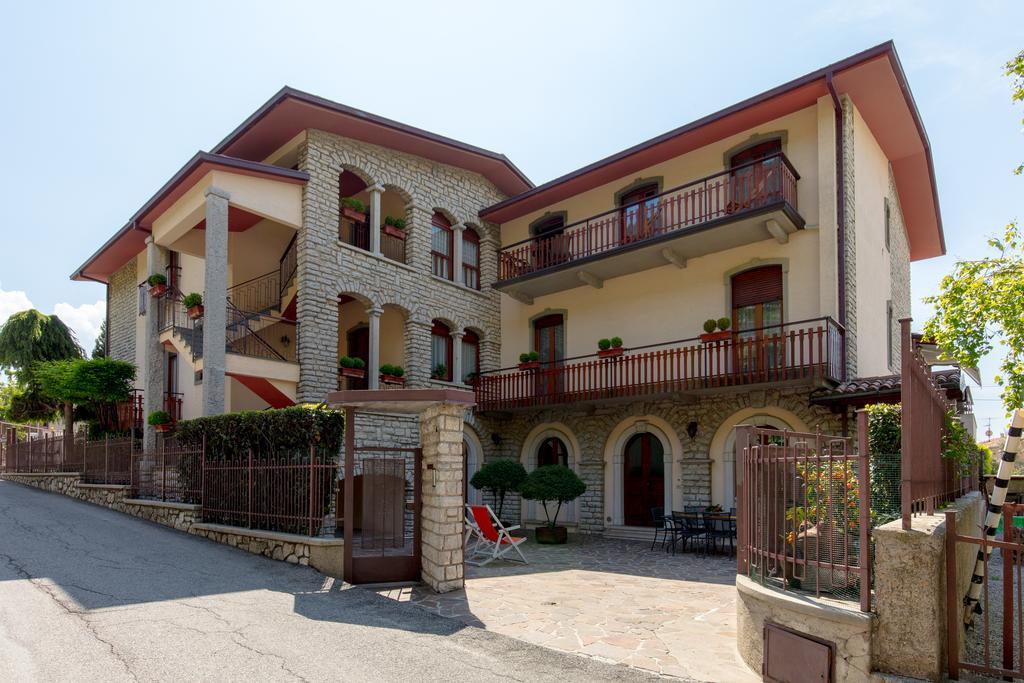 Villa Mariarosa Apartments Tignale Eksteriør billede
