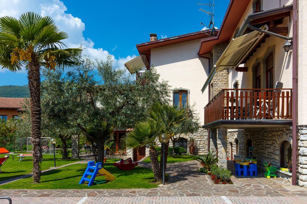 Villa Mariarosa Apartments Tignale Eksteriør billede