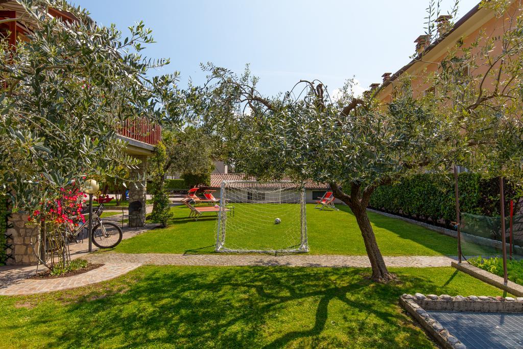 Villa Mariarosa Apartments Tignale Eksteriør billede