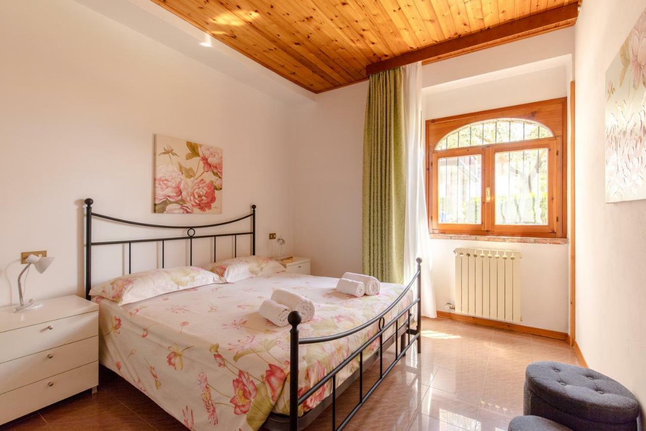 Villa Mariarosa Apartments Tignale Eksteriør billede